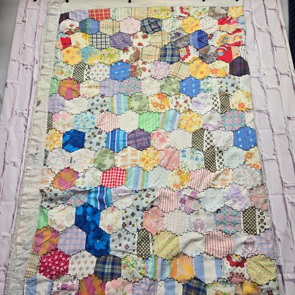 VTG Handmade Hexagon Grandmother Flower Garden Patchwork Antique Quilt 72x70